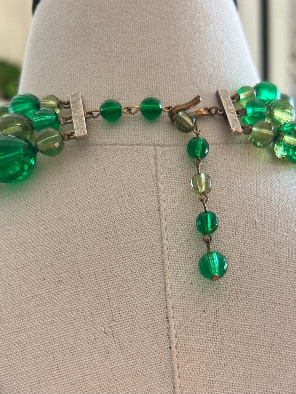 Vintage Green Beads, Triple Strand - Picture 3 of 5